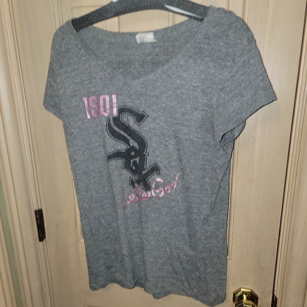Misses Sz XL 20 Chicago White Sox Shirt V-neck Take Me Out To The Ballgame